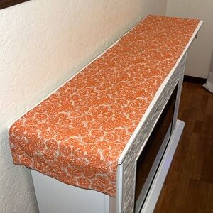 Halloween table runner